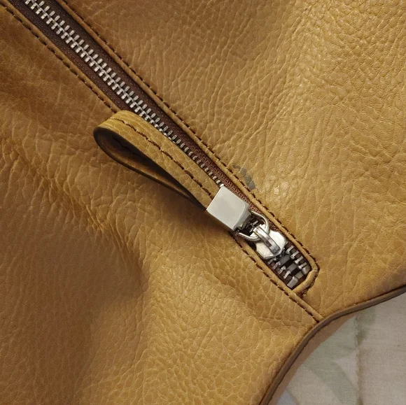 Nine West Shoulder Tote Purse - Picture 4 of 12